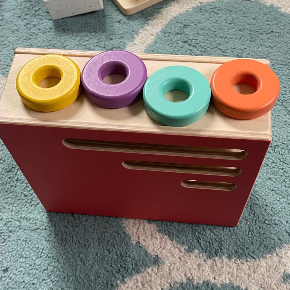 Lovevery count and slide ring chute
